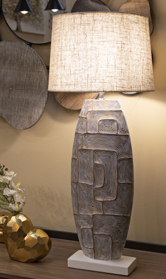 Moderne bordlampe i polyresin, jern and stof  – 38x90 cm