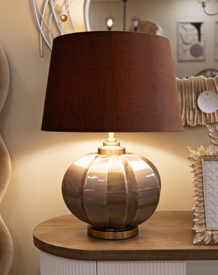 Glam bordlampe i guldfarve, glas, metal og stof – 40x5x57 cm