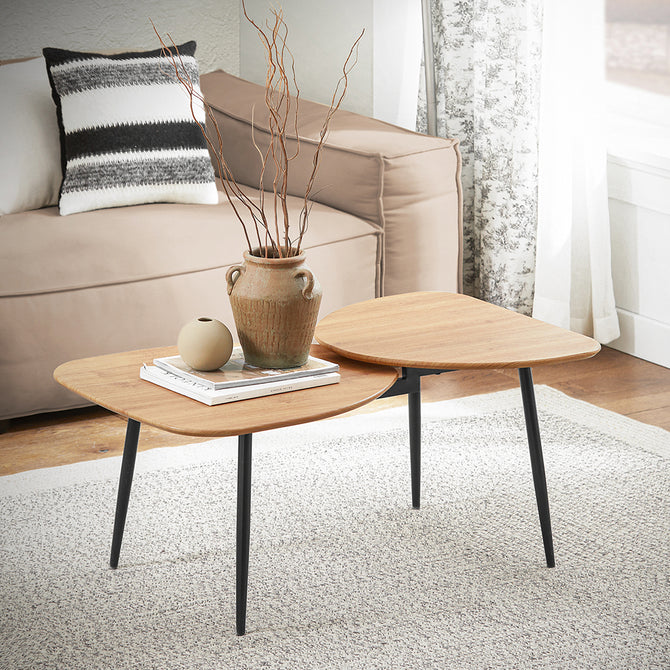 Sofabord med åbent design og naturlig farvekombination - Skaber en elegant atmosfære