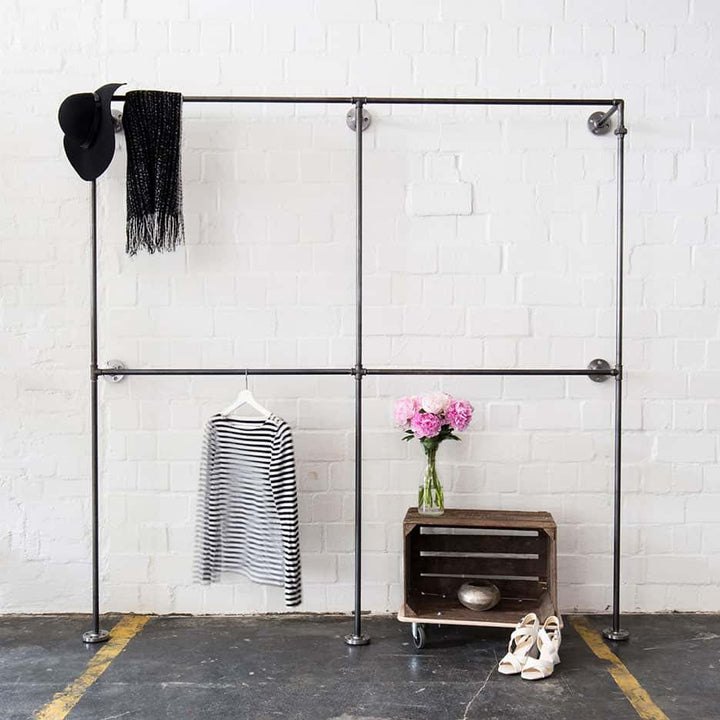 Åben garderobe, TO X TO, B200xH200xD28cm, fås i sort og sølvfarve