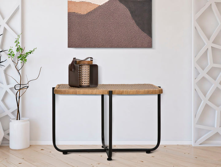 Boho chic bord i jern og rattan – 75x55x46 cm