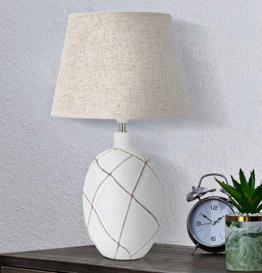 Boho chic bordlampe i hvid, polyresin, metal og stof – 35x60 cm