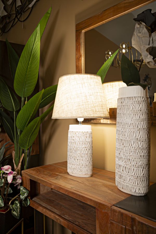 Boho chic bordlampe i hvid, polyresin, metal og stof – 35x60x5 cm
