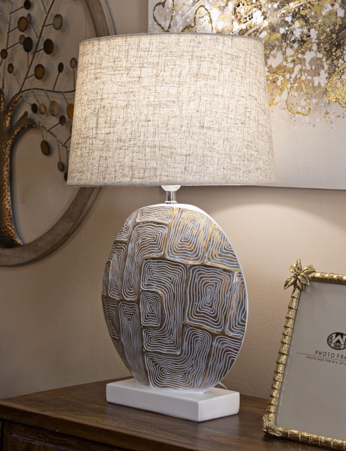 Moderne bordlampe i polyresin, jern and stof  – 38x64 cm