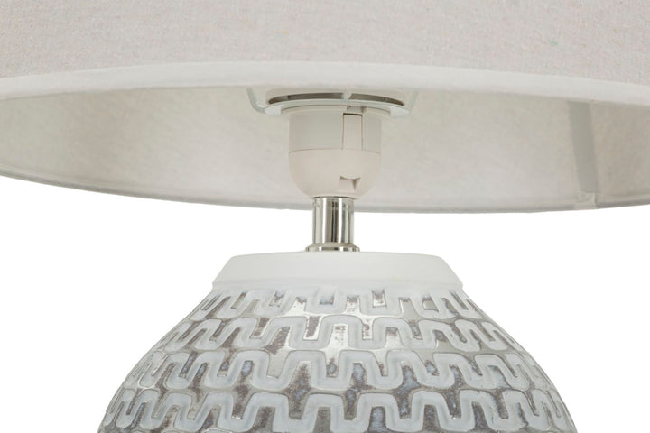 Moderne bordlampe i polyresin, jern and stof – 35x65 cm
