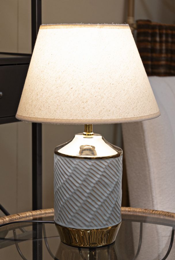 Glam bordlampe i keramik, jern og stof – 30x47 cm