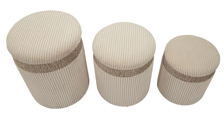 Taburetter i creme, mdf og polyester – 40x5x49 og 35x42 og 31x38 cm