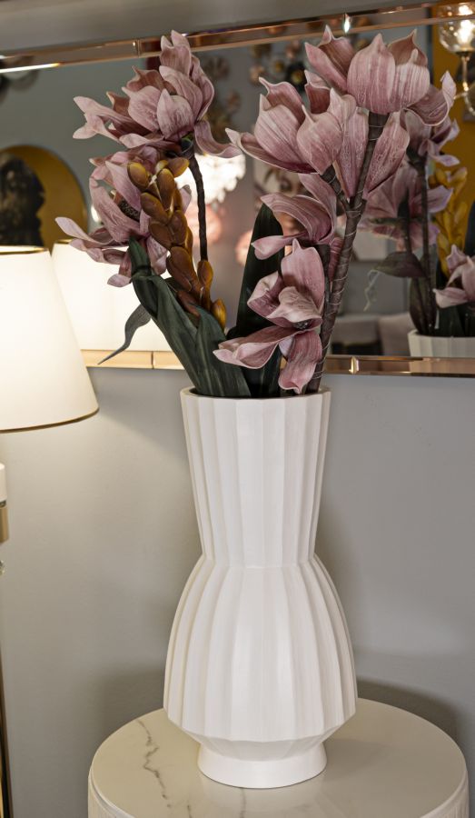 Vase i cremehvid