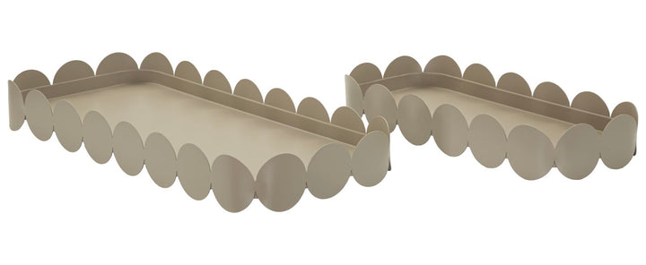 SATURN TRAY RECT. – Sæt med 2 rektangulære bakker i dove grey (40 x 16,5 x 4,5 cm / 29 x 12 x 4,5 cm)