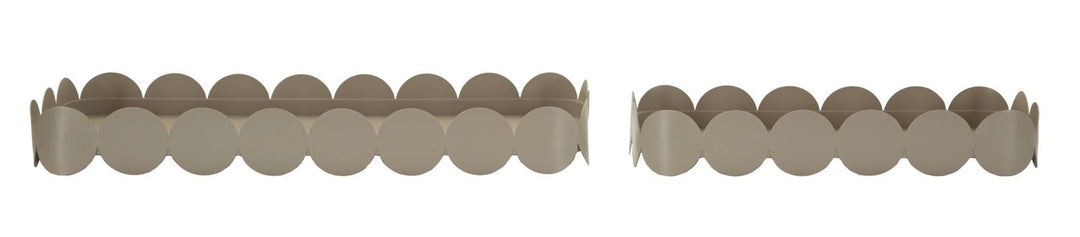 SATURN TRAY RECT. – Sæt med 2 rektangulære bakker i dove grey (40 x 16,5 x 4,5 cm / 29 x 12 x 4,5 cm)