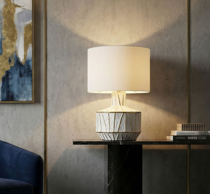 TANGERI TABLE LAMP – Hvid/guld bordlampe (Ø40 x 60 cm)