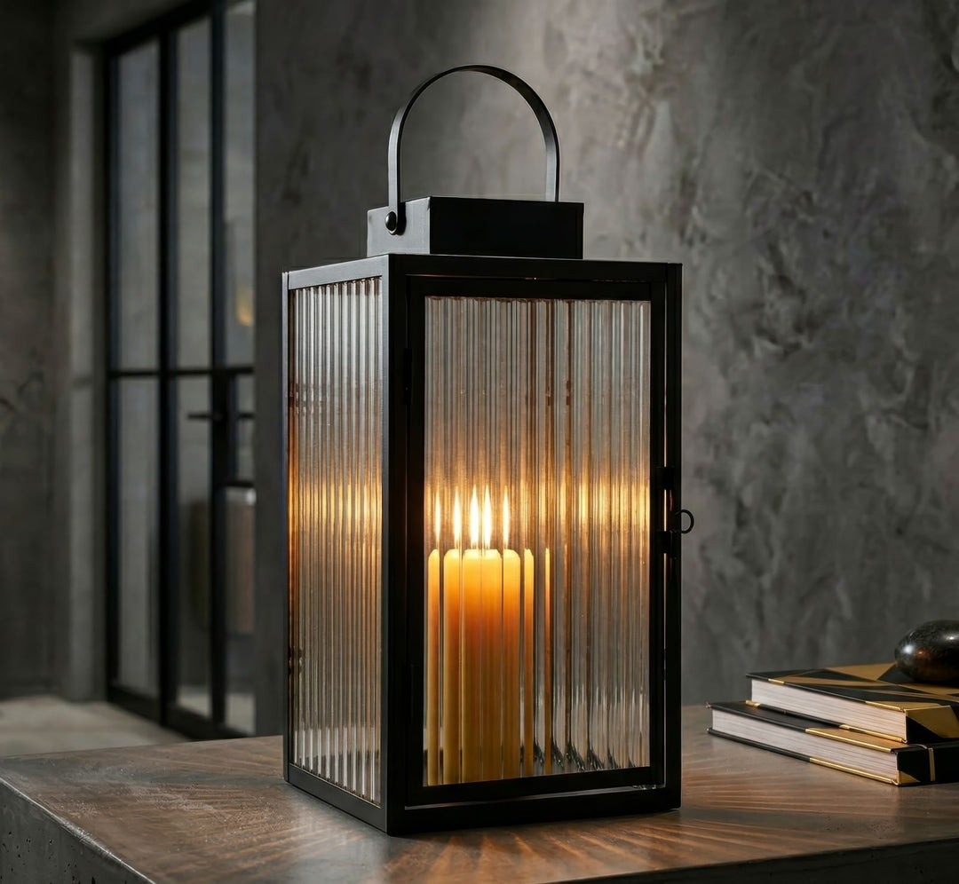 SIMPLY LANTERN – Sort metal lanterne (15,5 x 15,5 x 28,5 cm)