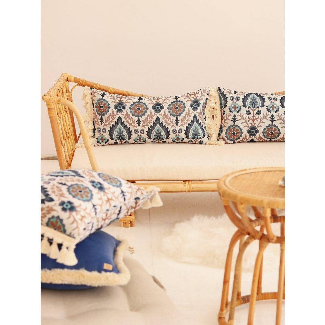 "Blue Iris in Istanbul" bolster med frynser