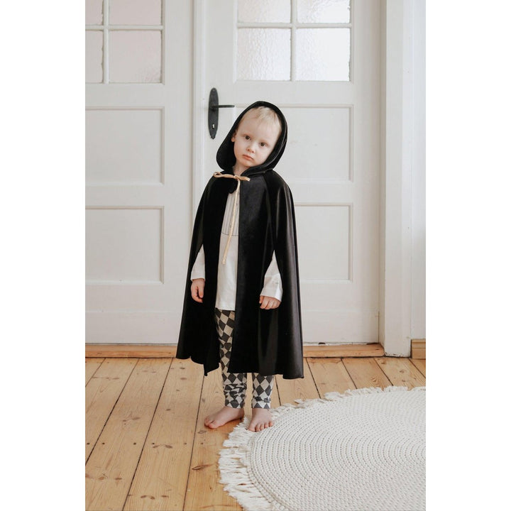 "Lille sort ridehætte" Magic Cape