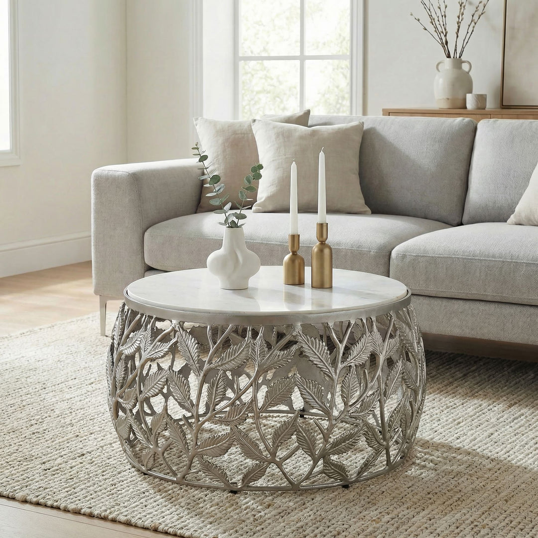 Rundt Sofabord 60 cm i Sølv Aluminium med Hvid Marmorbordplade – Moderne Designbord