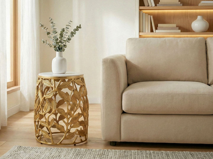 Rundt Sidebord 40 cm i Guld Aluminium med Hvid Marmorbordplade – Moderne Designbord