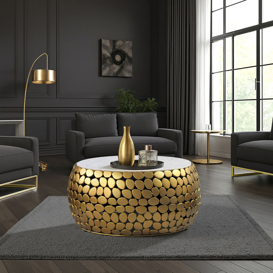 Design sofabord rundt 66 cm lavet af aluminium guld og hvid marmor bordplade, håndlavet