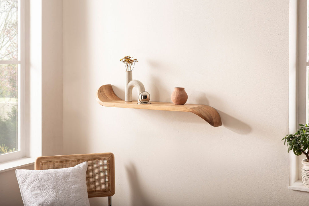 Mango vægreol i massivt træ 80 cm · Hængende stativ med buede ender · Håndlavet svævende hylde i moderne design · Hylde i ægte træ