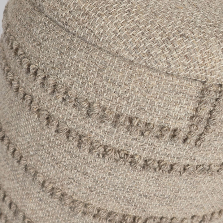 Rund uldpuf med opbevaring, Ø 40 x 45 cm, brun, med opbevaringsplads, aftageligt låg, sidebord og polstret puf til stue, soveværelse, entré i moderne boheme-design.