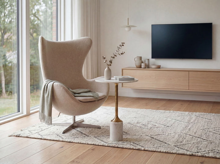 Rundt Sidebord 37 cm i Metal med Hvid Marmorbordplade – Elegant Designbord
