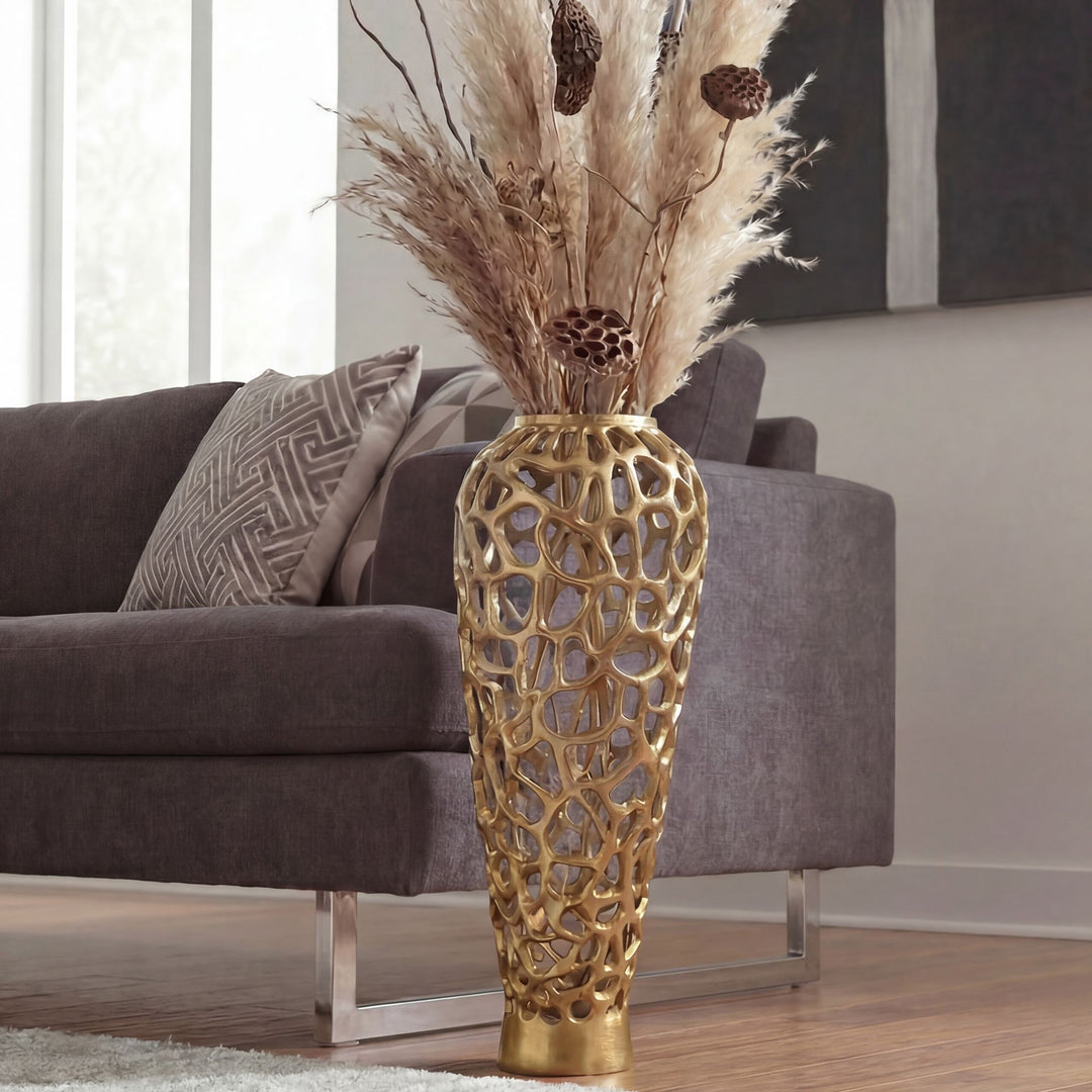 Stor Gulvvase 85 cm i Guld Aluminium – XXL Designvase i Metal til Tørrede Blomster