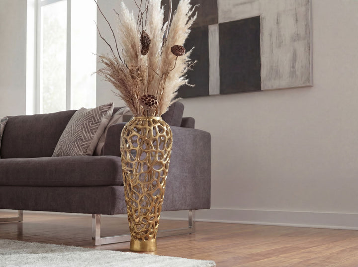 Stor Gulvvase 85 cm i Guld Aluminium – XXL Designvase i Metal til Tørrede Blomster