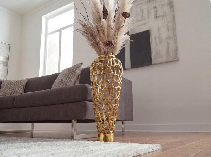 Stor Gulvvase 85 cm i Guld Aluminium – XXL Designvase i Metal til Tørrede Blomster