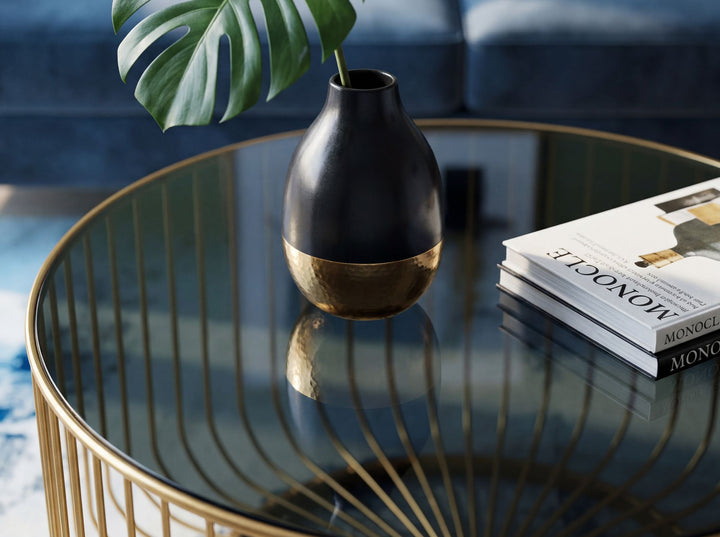 Rundt Sofabord 60 cm i Guld Metal med Glasplade – Moderne Designbord med Gitterstel