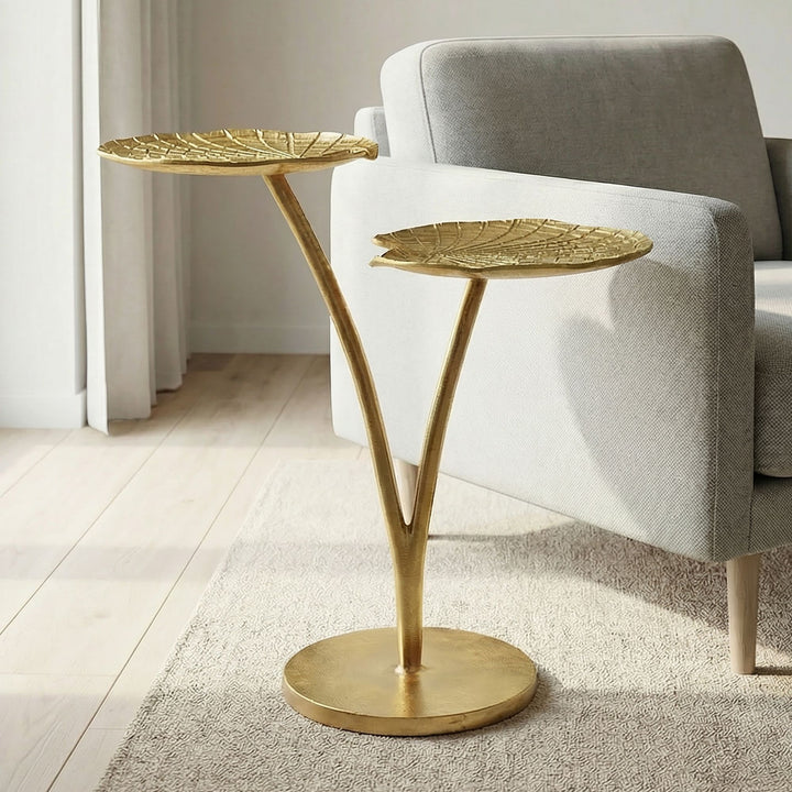 Rundt Sidebord 57 cm i Guld Aluminium – Seerosen Designbord