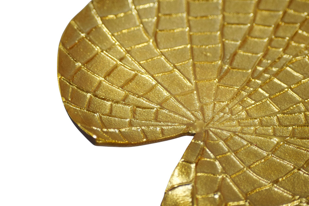 Rundt Sidebord 57 cm i Guld Aluminium – Seerosen Designbord