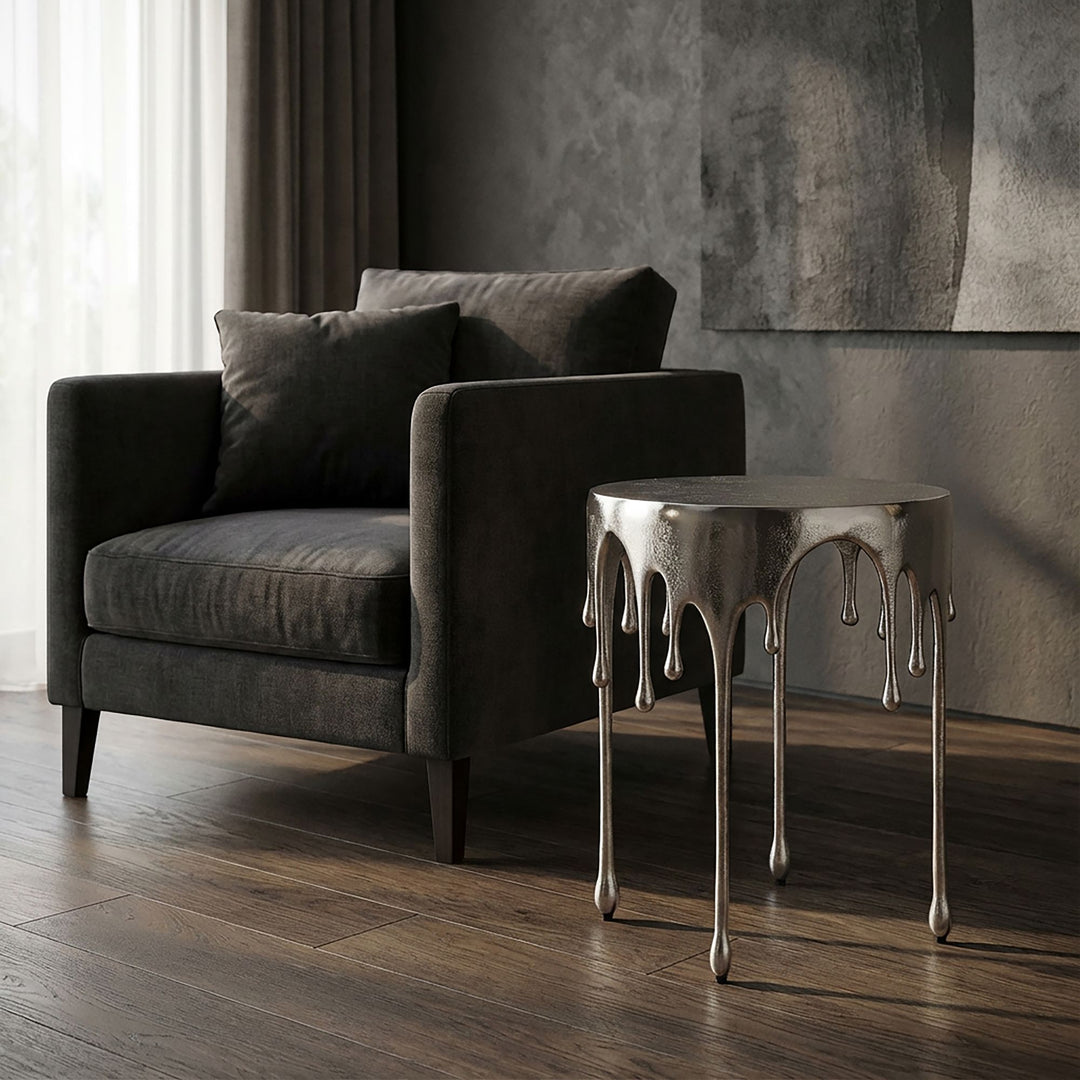 Rundt sidebord i aluminium - Ø43 cm - Sølvfarvet - Dråbedesign - Håndlavet