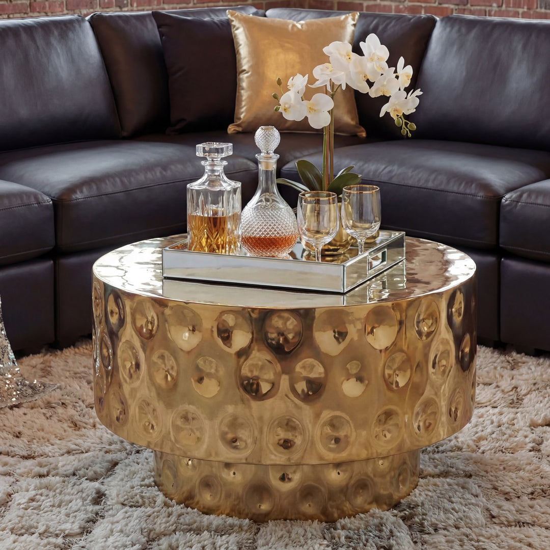 Sofabord i aluminium 60 cm guld – rundt designbord til stuen – moderne loungebord – tromleformet sofabord – håndlavet sidebord