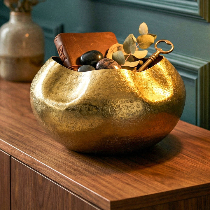 Dekorativ vase i aluminium - 30 cm - Guldfarvet - Håndlavet