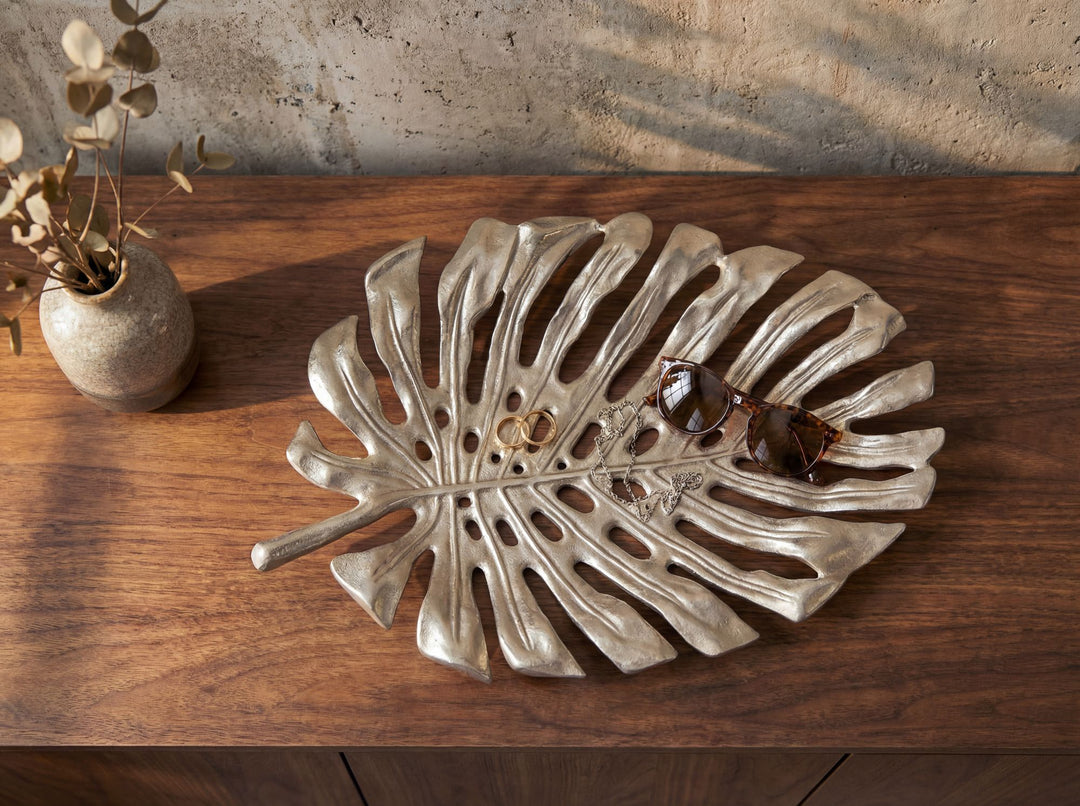 Dekorationsskål i aluminium - Monstera bladdesign - 36 cm - Sølvfarvet - Håndlavet