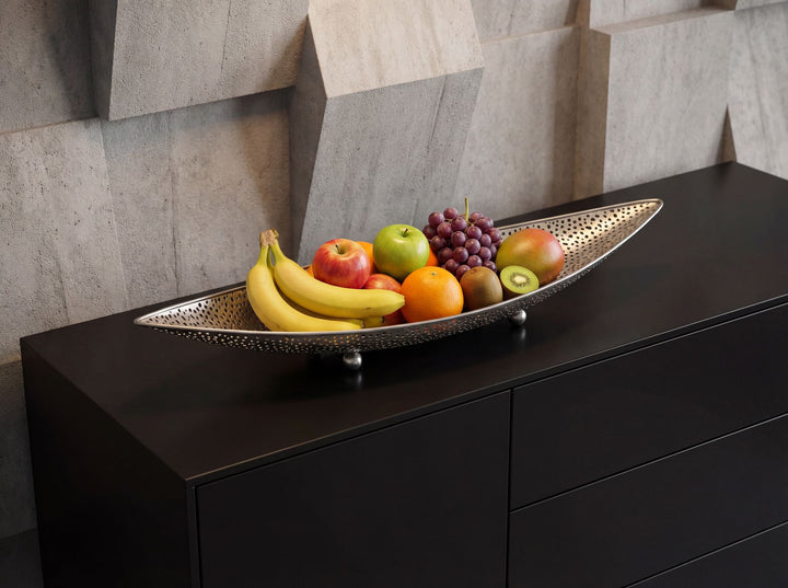 Frugtskål i sølvfarvet metal 60 cm – oval, aflang borddekoration – moderne frugtskål med fødder – elegant dekorationsskål – håndlavet frugtkurv