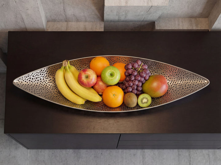 Frugtskål i sølvfarvet metal 60 cm – oval, aflang borddekoration – moderne frugtskål med fødder – elegant dekorationsskål – håndlavet frugtkurv