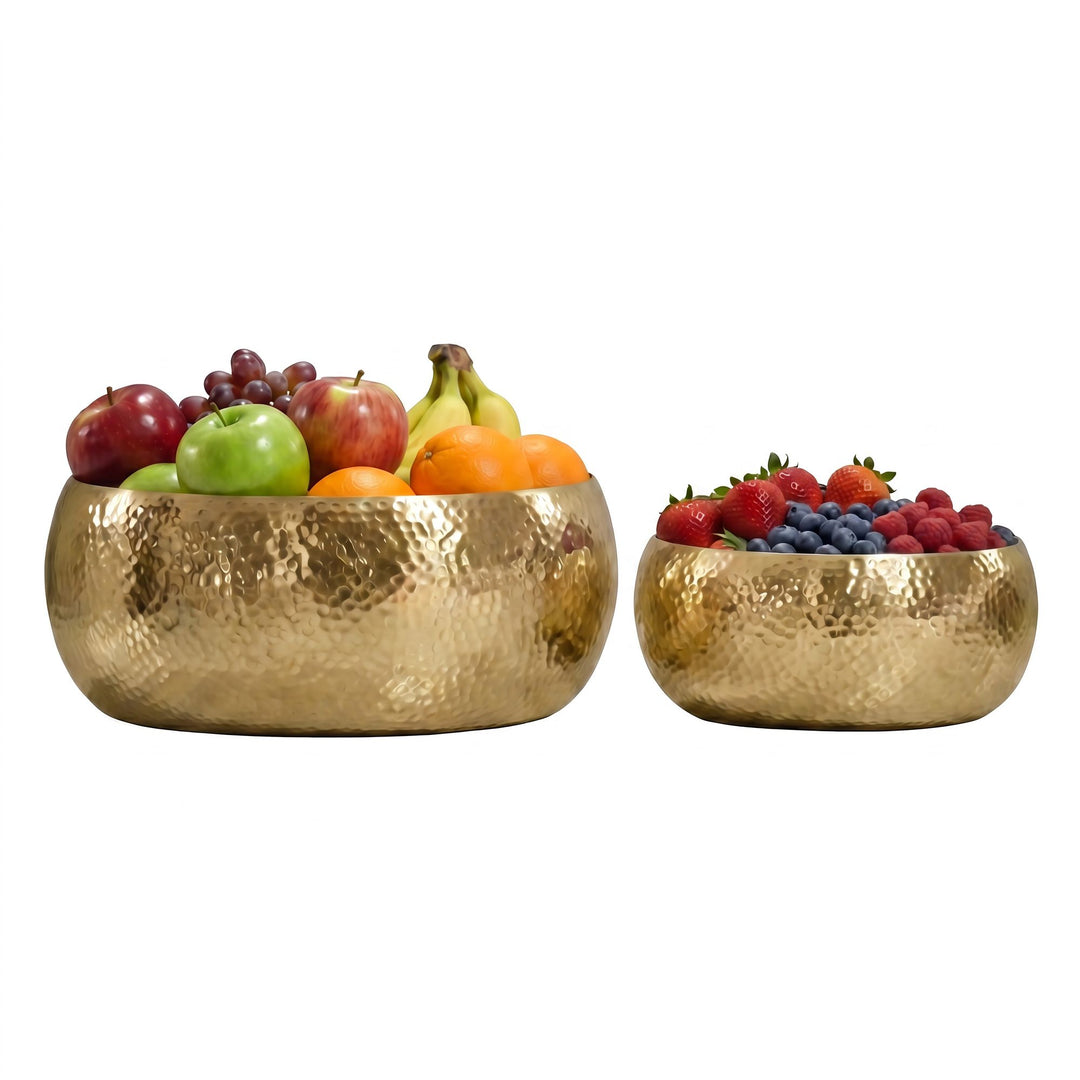 Frugtskåle 2 stk. i guldfarvet metal 36 cm – runde borddekorationer – moderne frugtskåle med hamret finish i aluminium – elegante håndlavede skåle