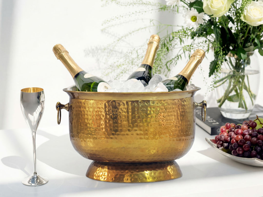 Champagnekøler med hamret finish – XXL flaske- og champagnekøler 37 cm til op til 6 flasker champagne, vin, mousserende vin eller øl – guldfarvet drikkekøler og isspand – håndlavet