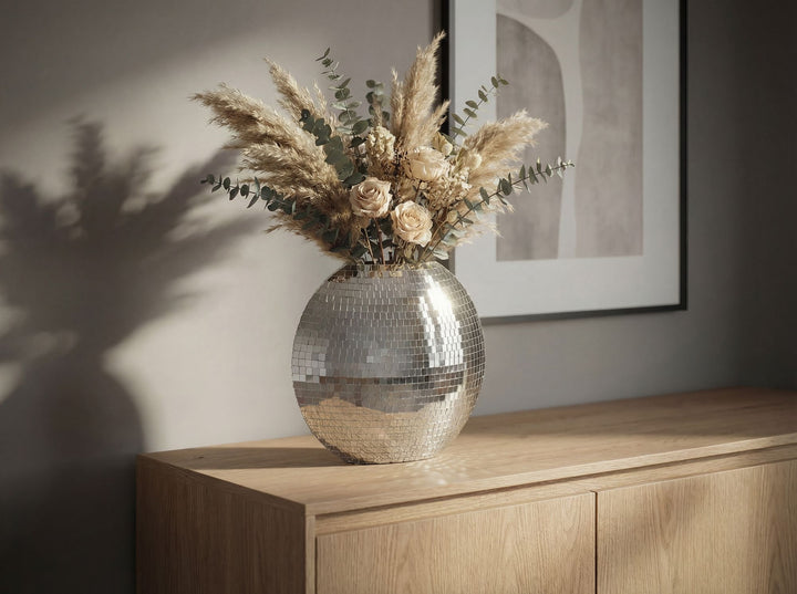 Dekorativ vase i metal - 40 cm - Sølv - Håndlavet