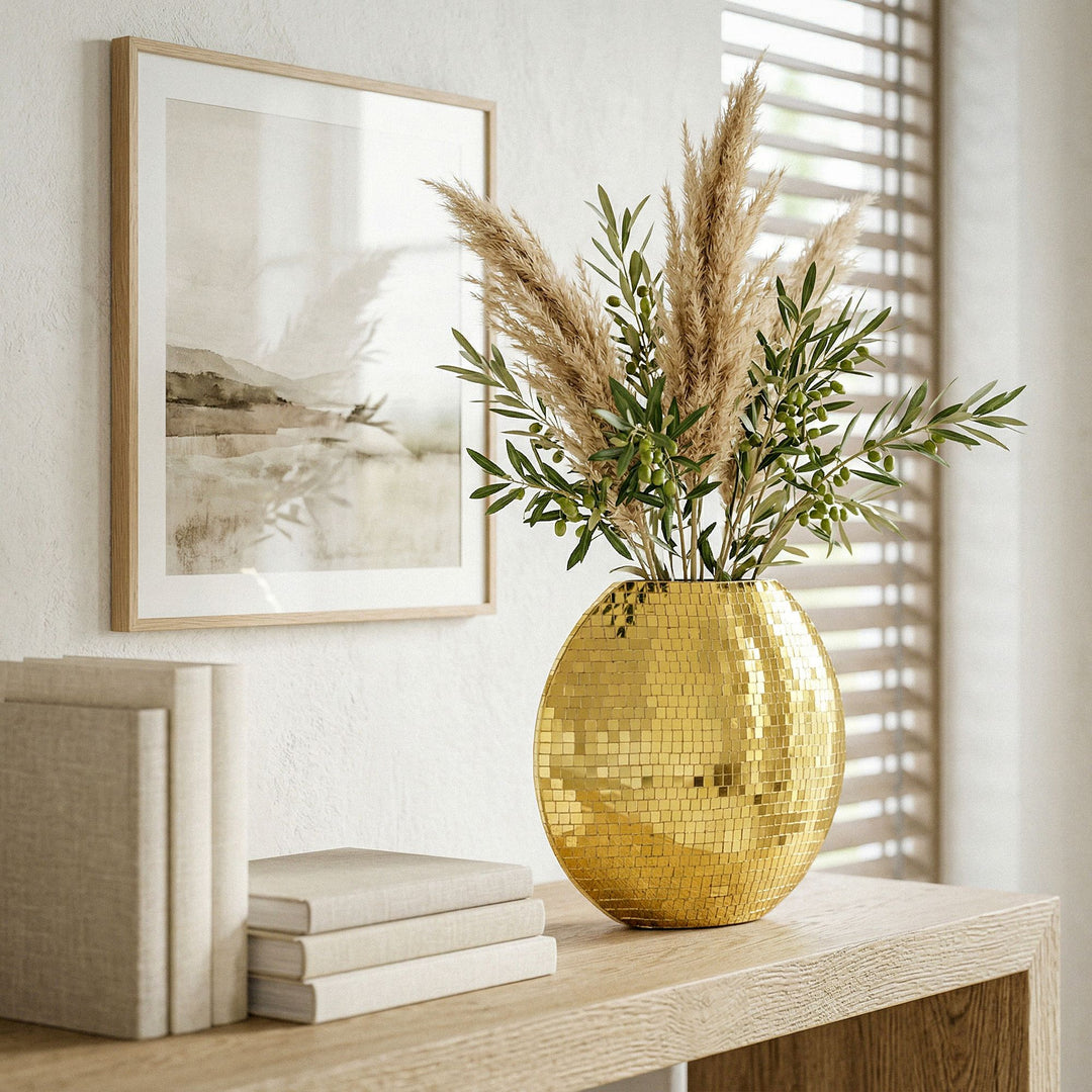 Dekorativ vase i metal - 40 cm - Guld - Håndlavet