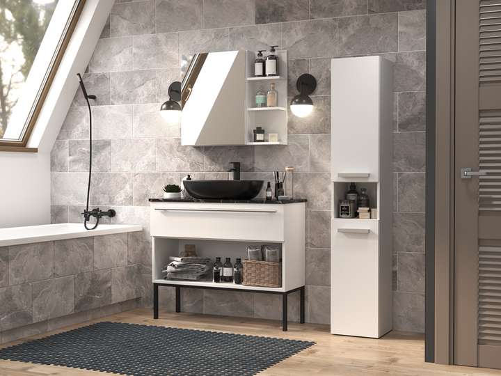 Badeværelsesskab, Dybde: 30 cm  Bredde: 31 cm  Højde: 174 cm