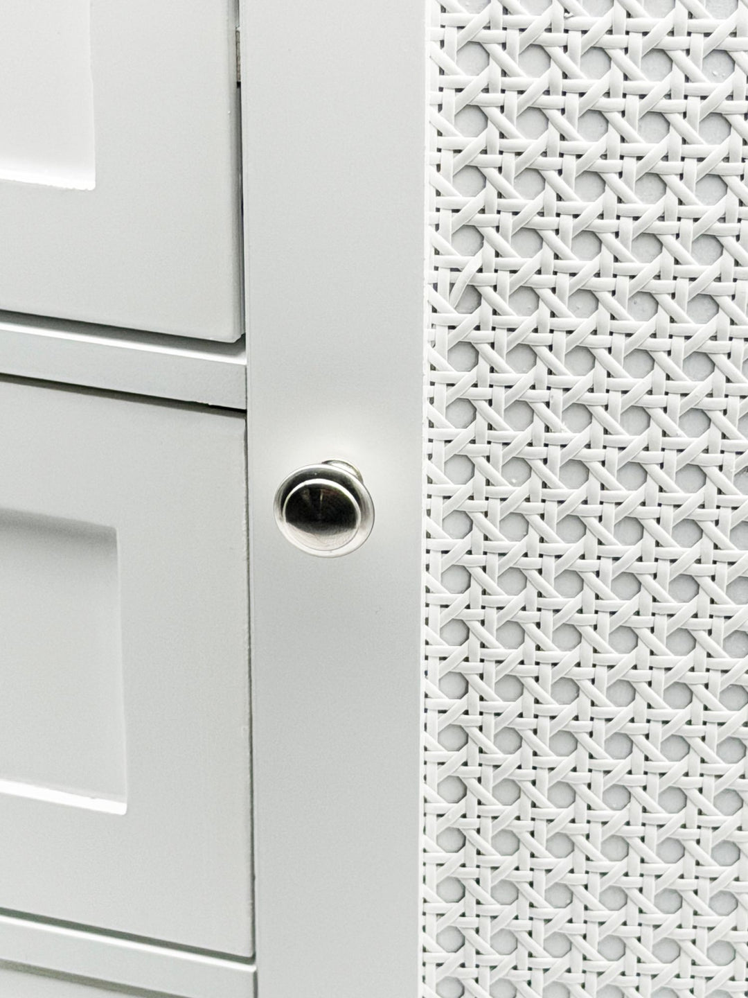 Smalt stående skab med skuffer og dør 55x80 cm - Opbevaringsskab lavet af MDF hvid