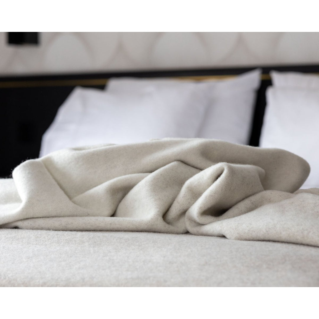Merino/cashmere sengetæppe elfenben klit