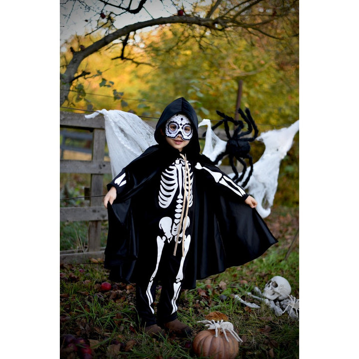 "Lille sort ridehætte" Magic Cape