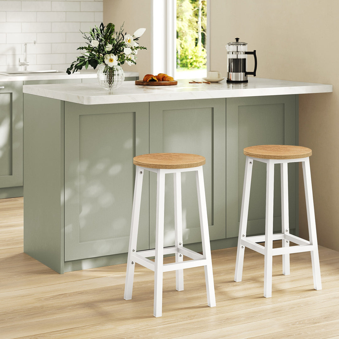 Barstol / høj skammel – egetræ look / hvide ben | moderne loftstil