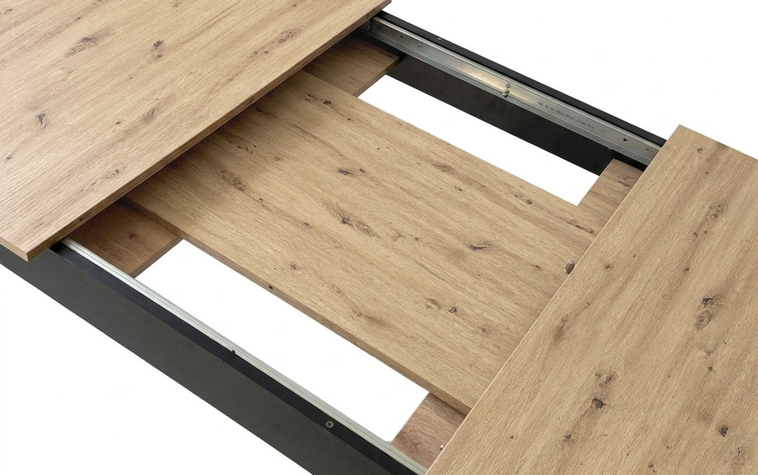 Naturfarvet spisebord, sorte ben, 120-160x80 cm