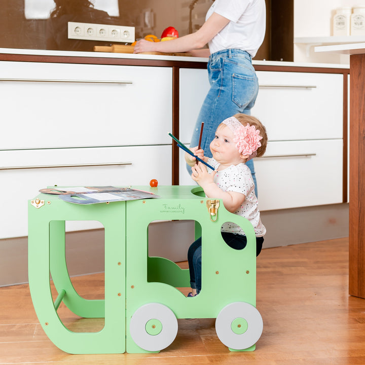 Køkkentrappe / montessori-læringstårn: bord, stol og trappe i ét til barn, grøn