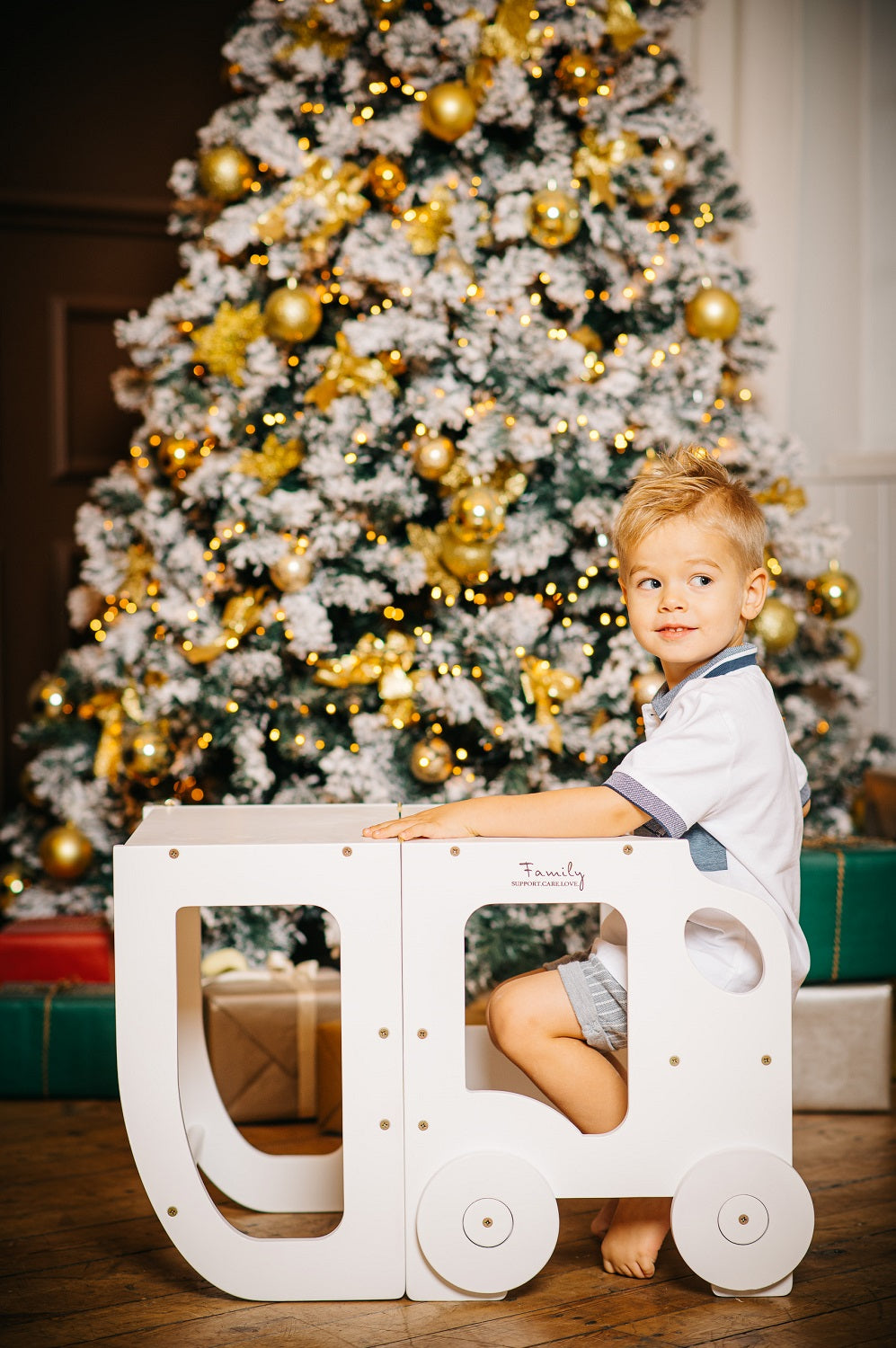 Køkkentrappe / montessori-læringstårn: bord, stol og trappe i ét til barn, hvid