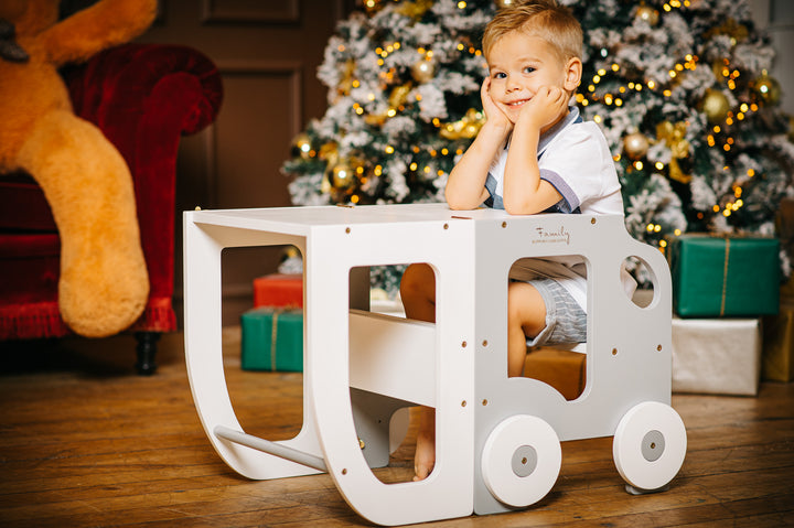 Køkkentrappe / montessori-læringstårn: bord, stol og trappe i ét til barn, hvid og grå
