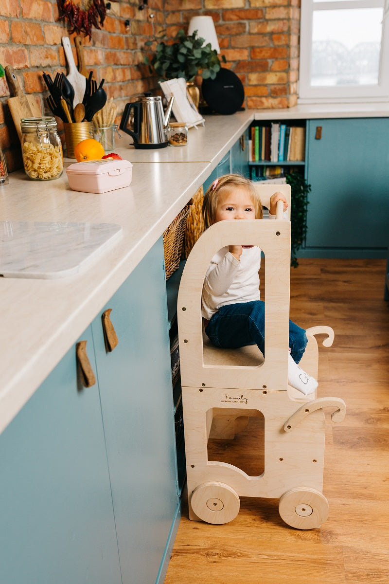 Montessori køkkentrappe til barn, voksbehandlet, naturfarvet